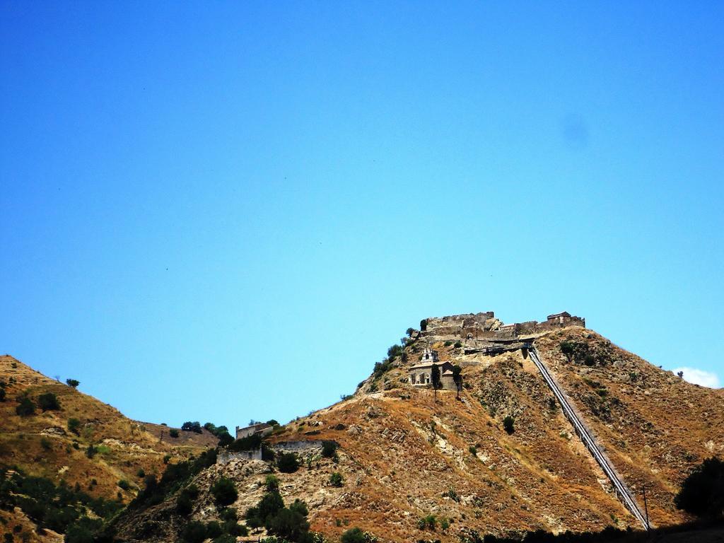 مبيت وإفطار كالاتابيانو Ciuscia المظهر الخارجي الصورة