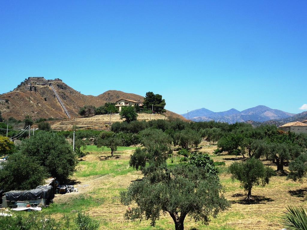 مبيت وإفطار كالاتابيانو Ciuscia المظهر الخارجي الصورة